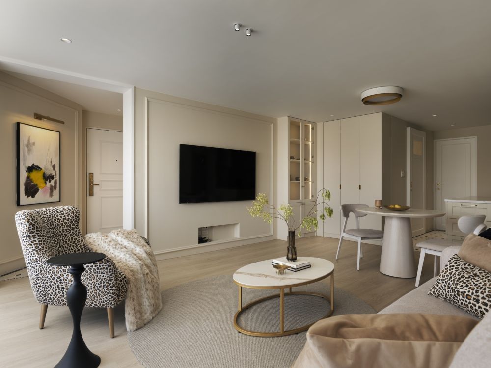 【The Muted Beige】