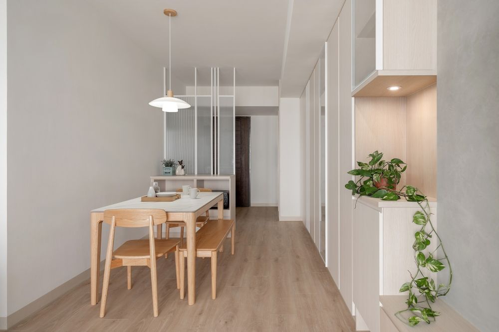 柔光與木質交織，譜出日常的美好