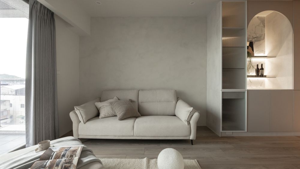 28坪混搭風親子宅，以柔霧灰調串起一家四口的溫馨日常！