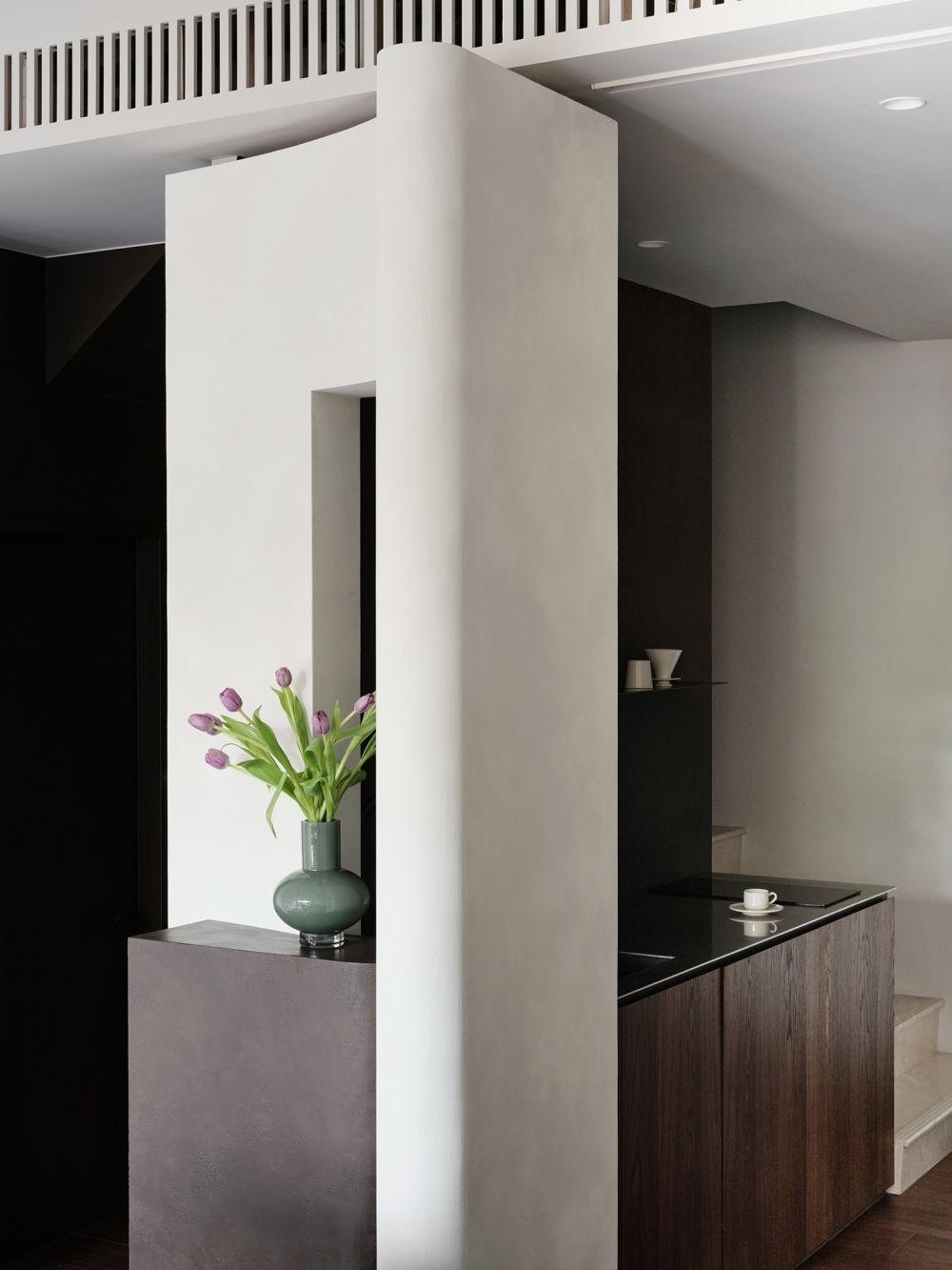 一方土裡圓形的人