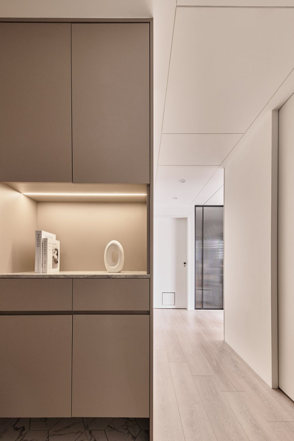 桃園桃園｜愛麗絲跟兔子會遲到 19坪奶茶輕奢宅