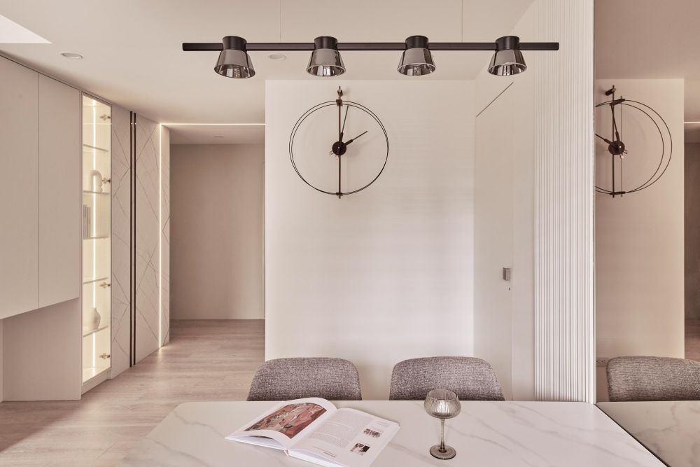 桃園桃園｜愛麗絲跟兔子會遲到 19坪奶茶輕奢宅