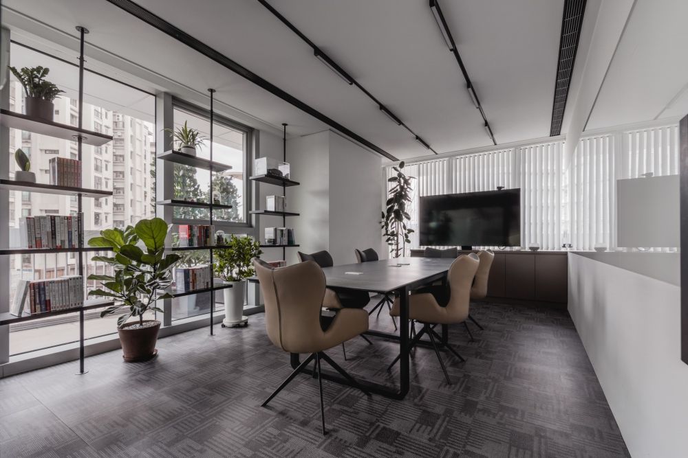 光影構築的理性空間