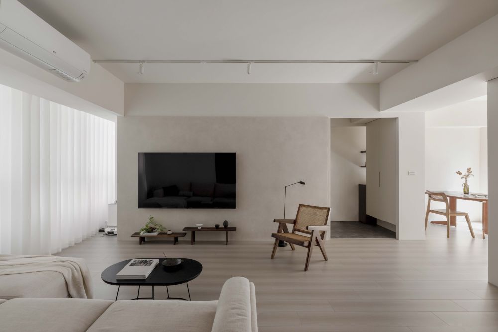 Apartment No.33