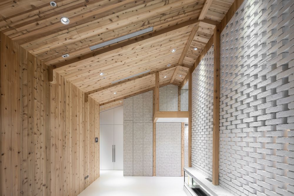 白磚木屋 Memory transmitting