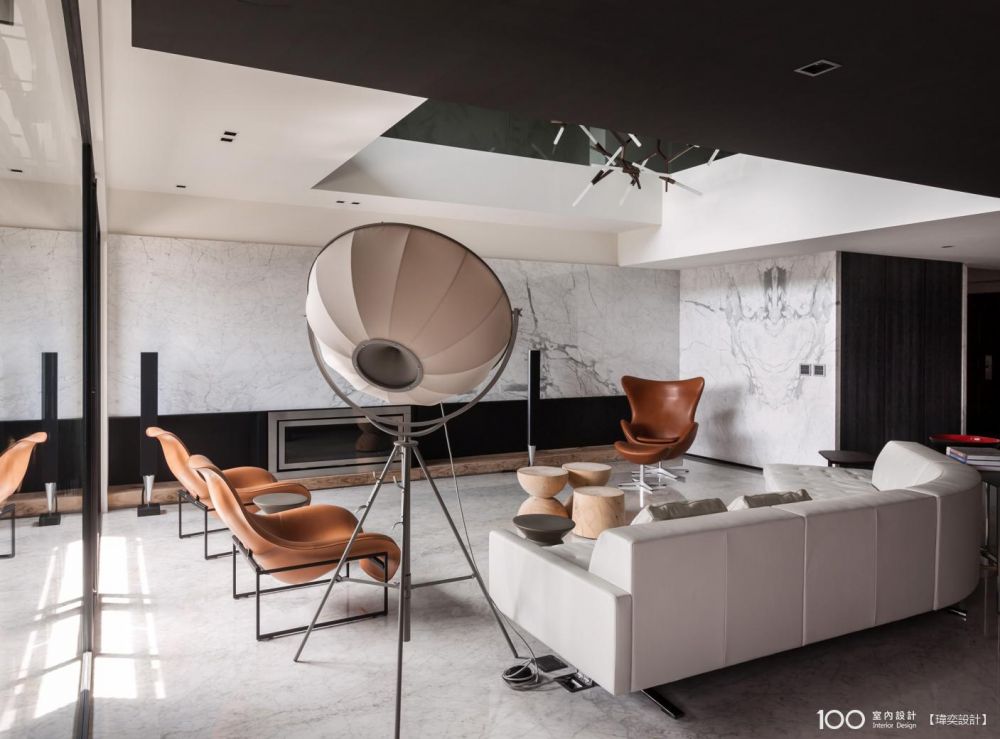 看看這個作品其他部分